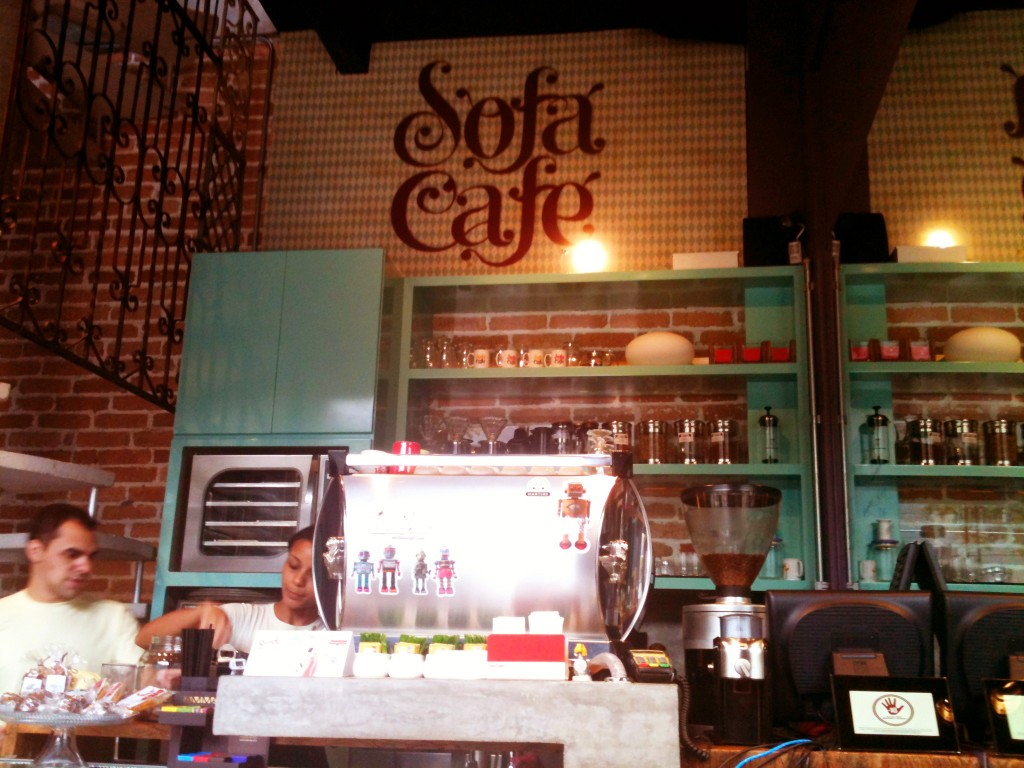 Sofá Café 1 1024x768 - Cafeteria Sofá Café
