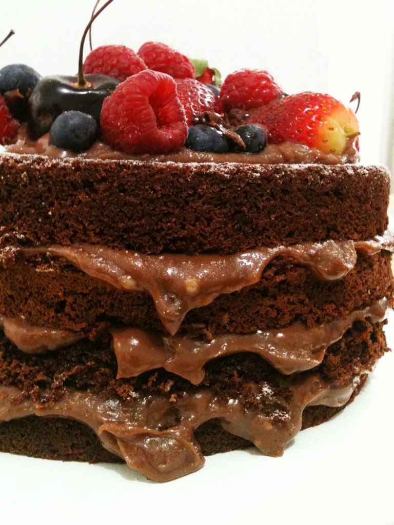 5 Bolo de Chocolate Andrea Schwarz 768x1024 - Naked Cake Brigadeiro